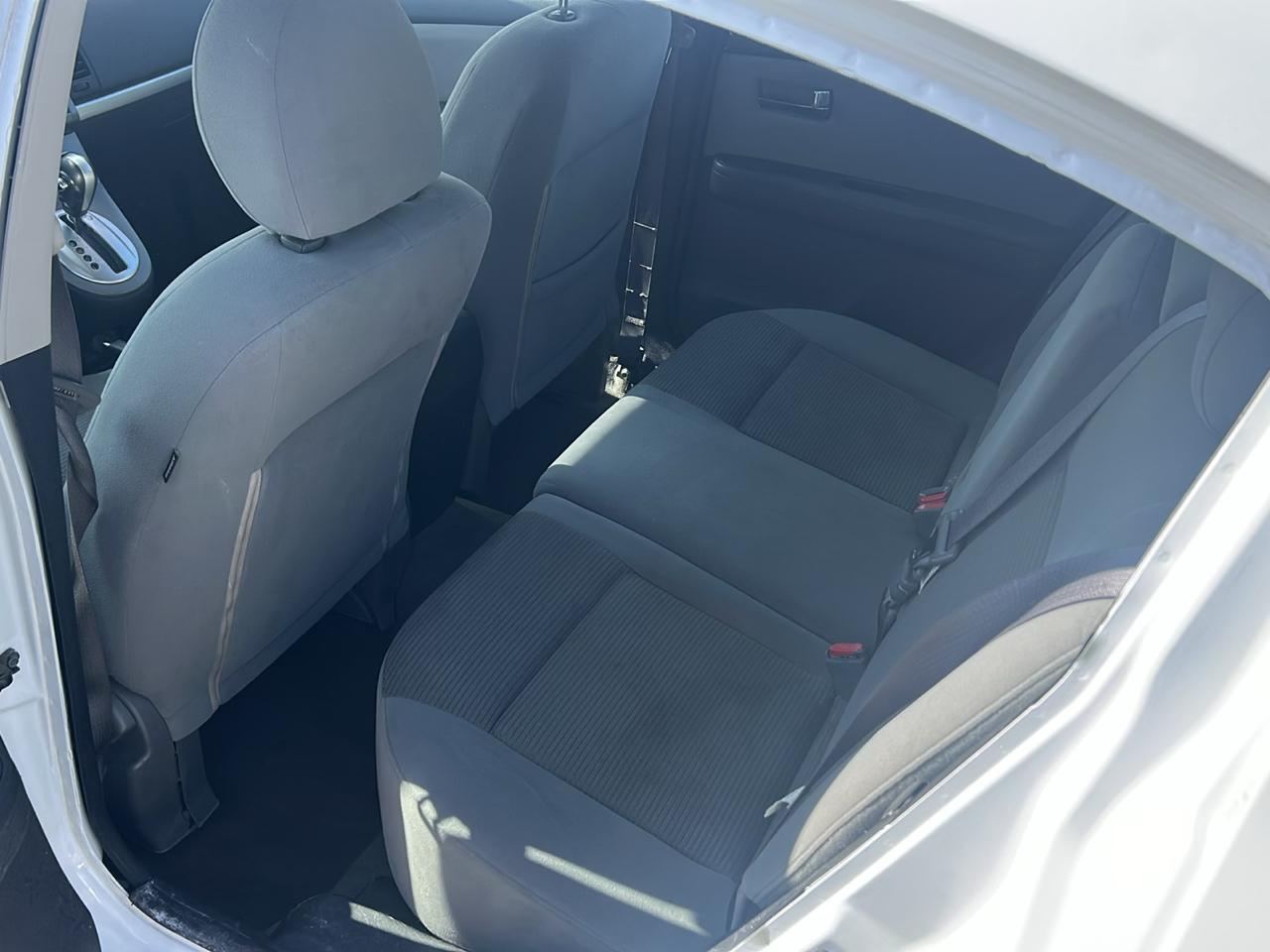Nissan Sentra 4dr Sdn I4 CVT 2.0 S 2011