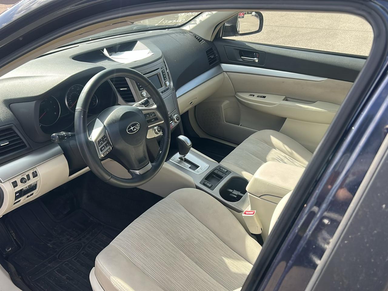 Subaru Outback 4dr Wgn H4 Auto 2.5i Premium 2014