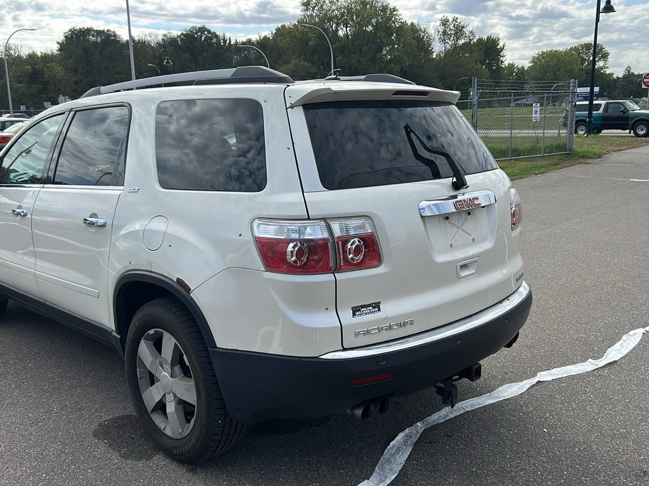 GMC Acadia AWD 4dr SLT1 2011