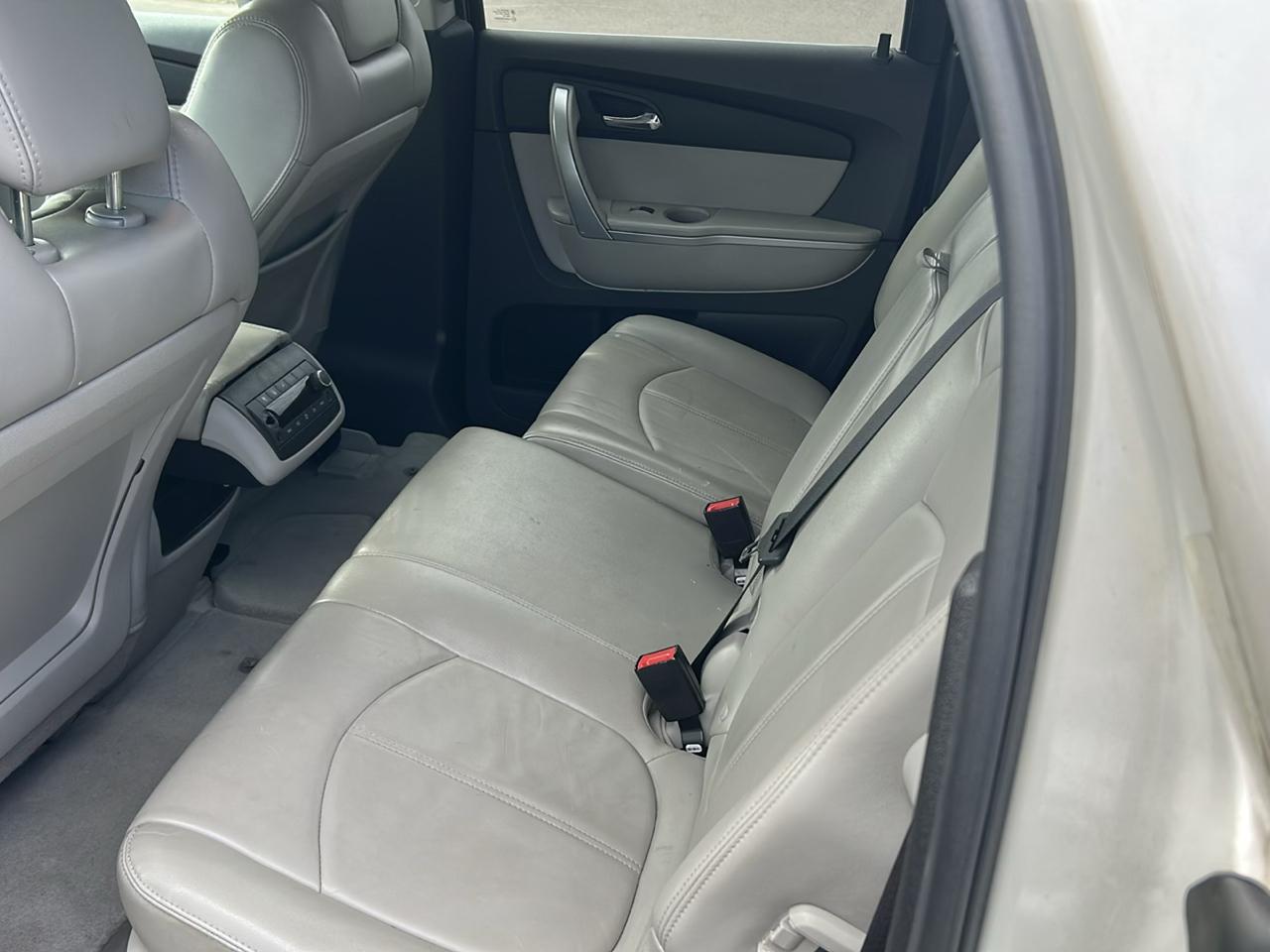 GMC Acadia AWD 4dr SLT1 2011
