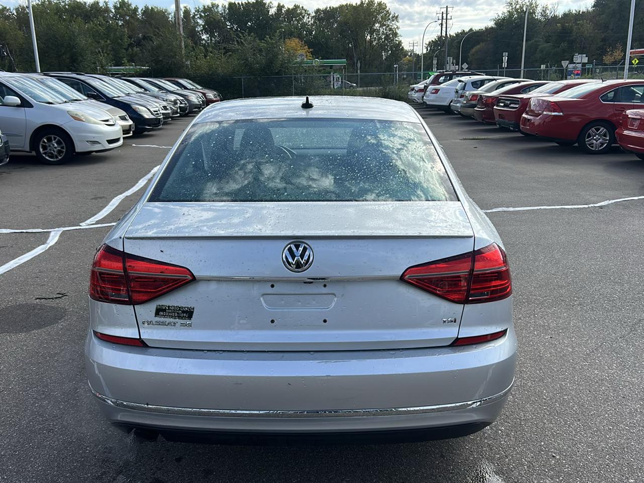 Volkswagen Passat 4dr Sdn 1.8T Auto SE 2016