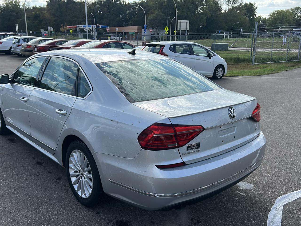 Volkswagen Passat 4dr Sdn 1.8T Auto SE 2016