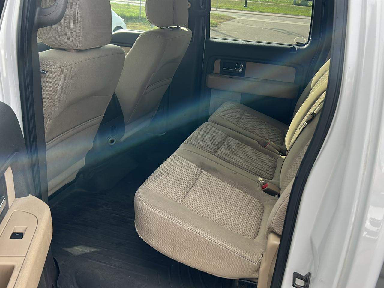Ford F-150 4WD SuperCrew 145" Platinum 2012