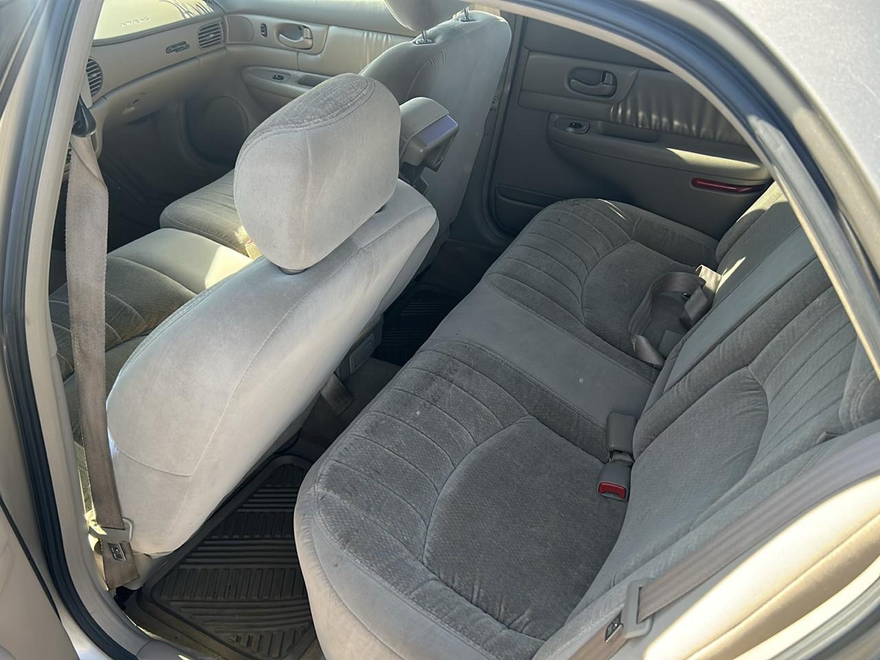 Buick Century 4dr Sdn Custom 2000