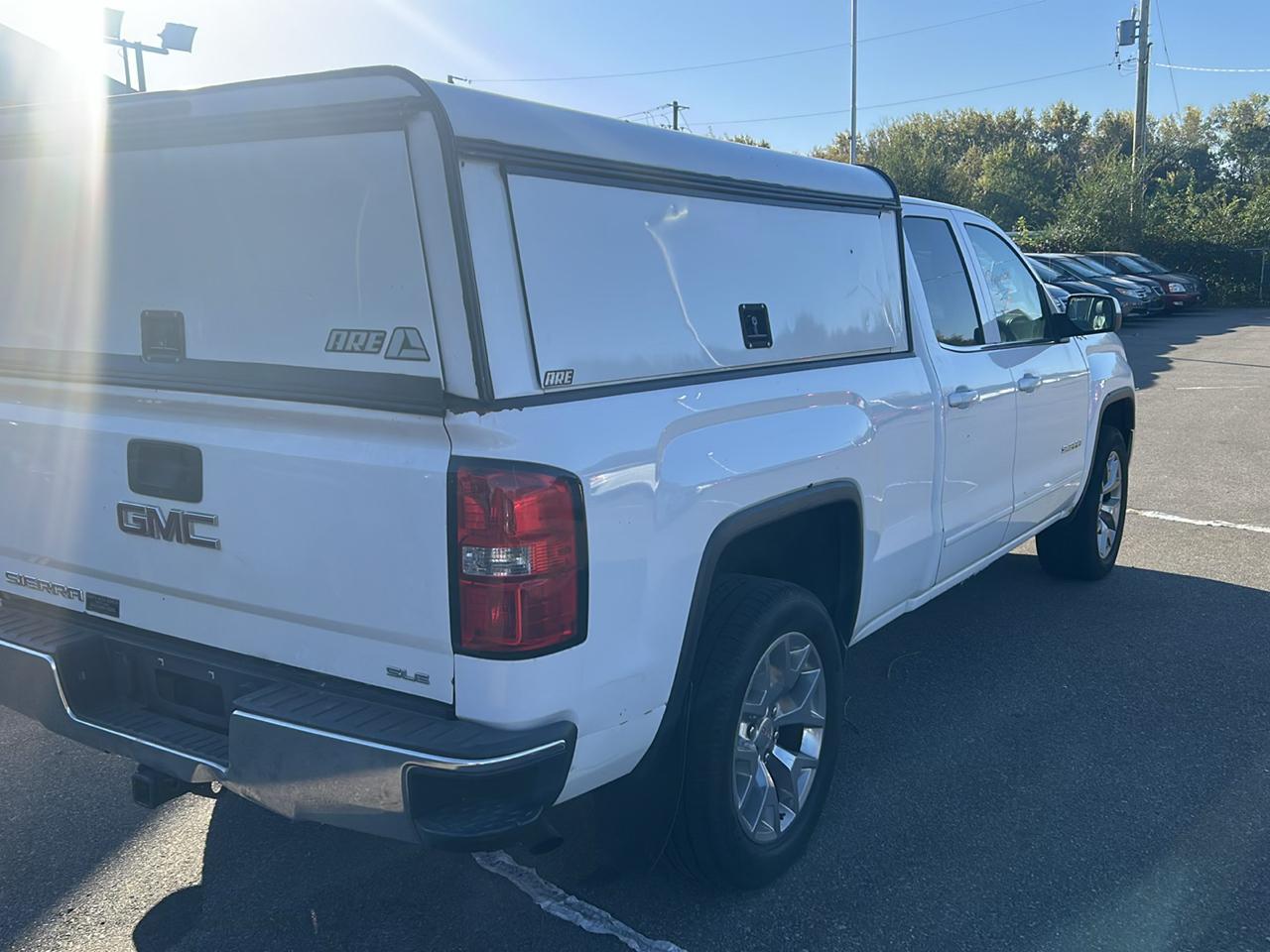 GMC Sierra 1500 4WD Double Cab 143.5" SLE 2015