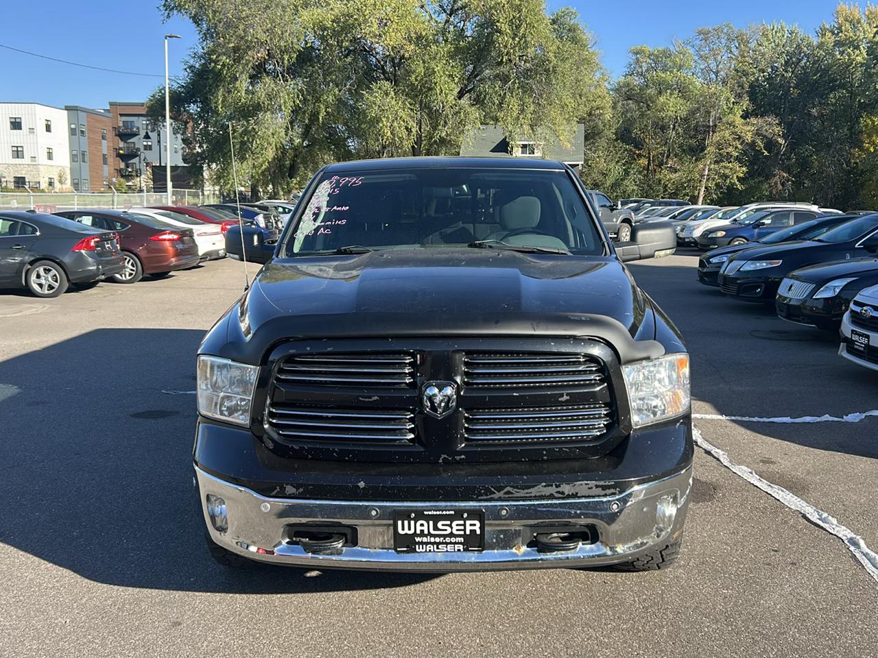 RAM 1500 4WD Crew Cab 140.5" Outdoorsman 2015