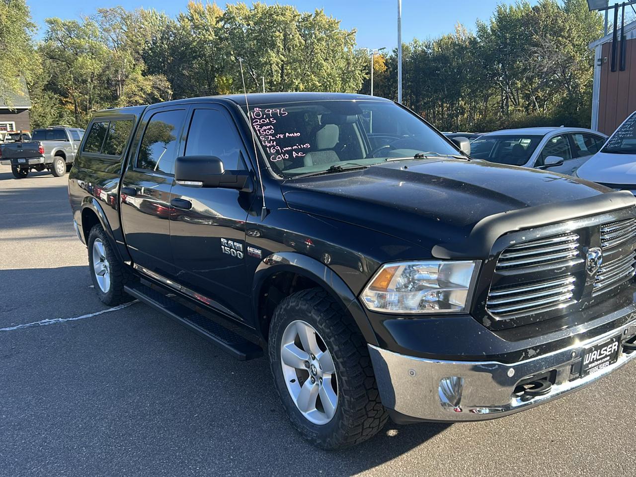 RAM 1500 4WD Crew Cab 140.5" Outdoorsman 2015