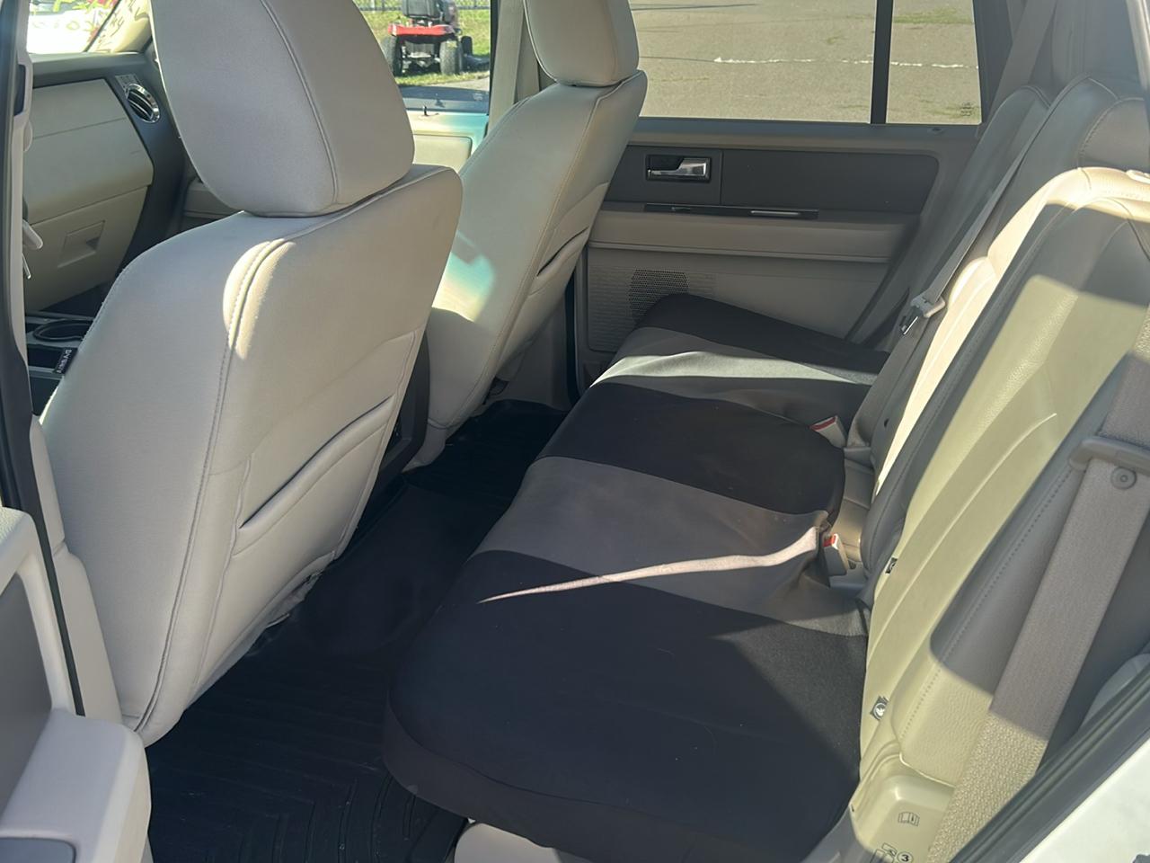 Ford Expedition 4WD 4dr XLT 2009