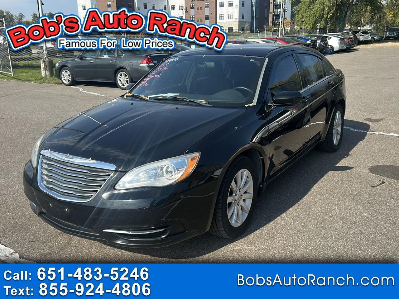 Chrysler 200 4dr Sdn Touring 2013