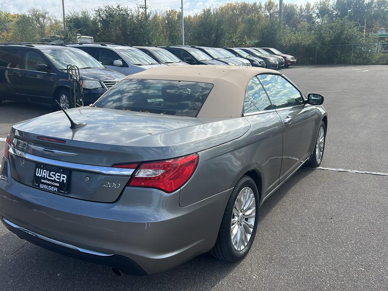 Chrysler 200 2dr Conv Limited 2013