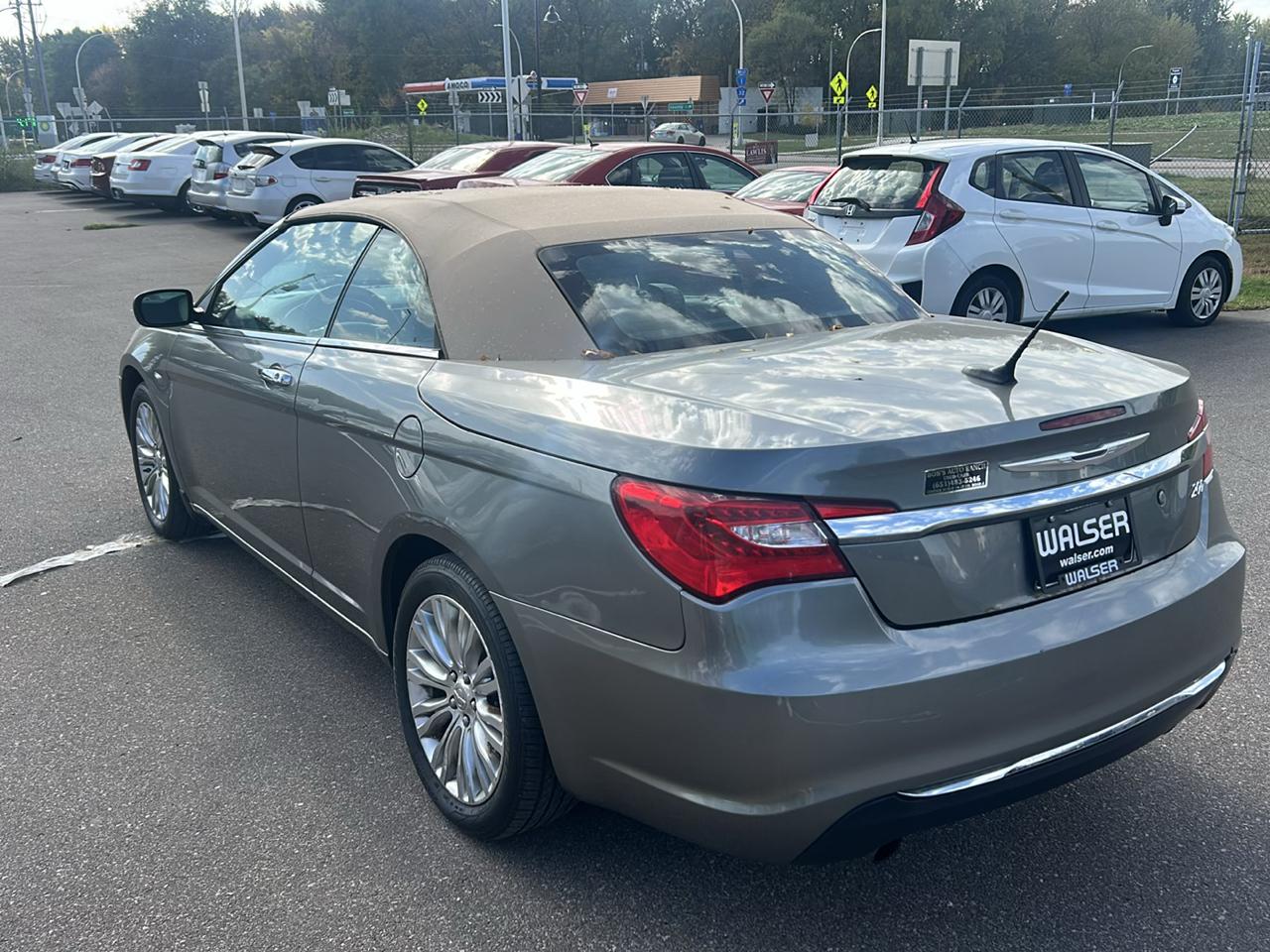 Chrysler 200 2dr Conv Limited 2013