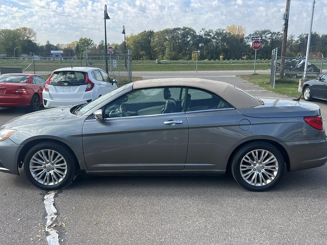 Chrysler 200 2dr Conv Limited 2013