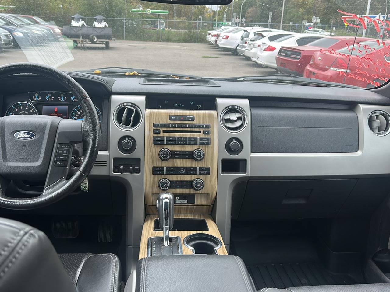 Ford F-150 4WD SuperCrew 145" Platinum 2011