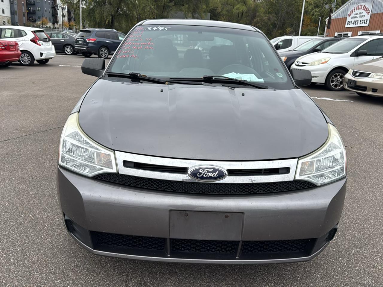 Ford Focus 4dr Sdn SE 2011