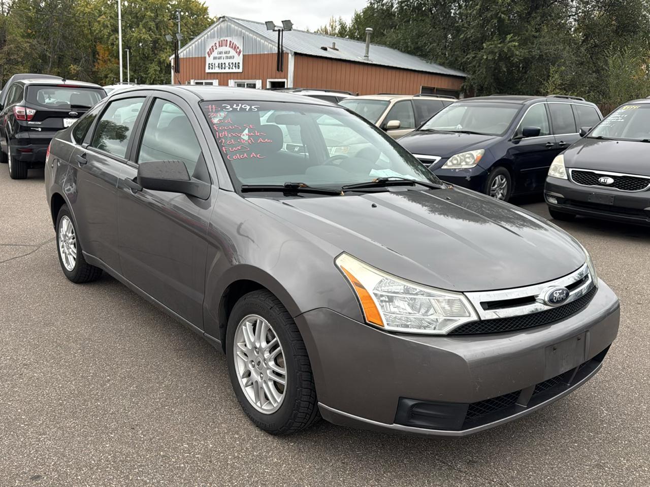 Ford Focus 4dr Sdn SE 2011