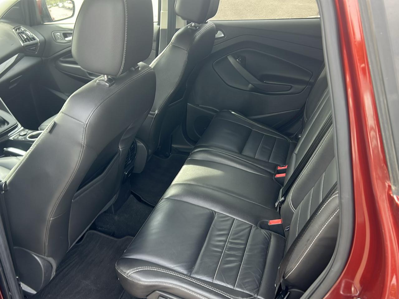 Ford Escape 4WD 4dr Titanium 2015