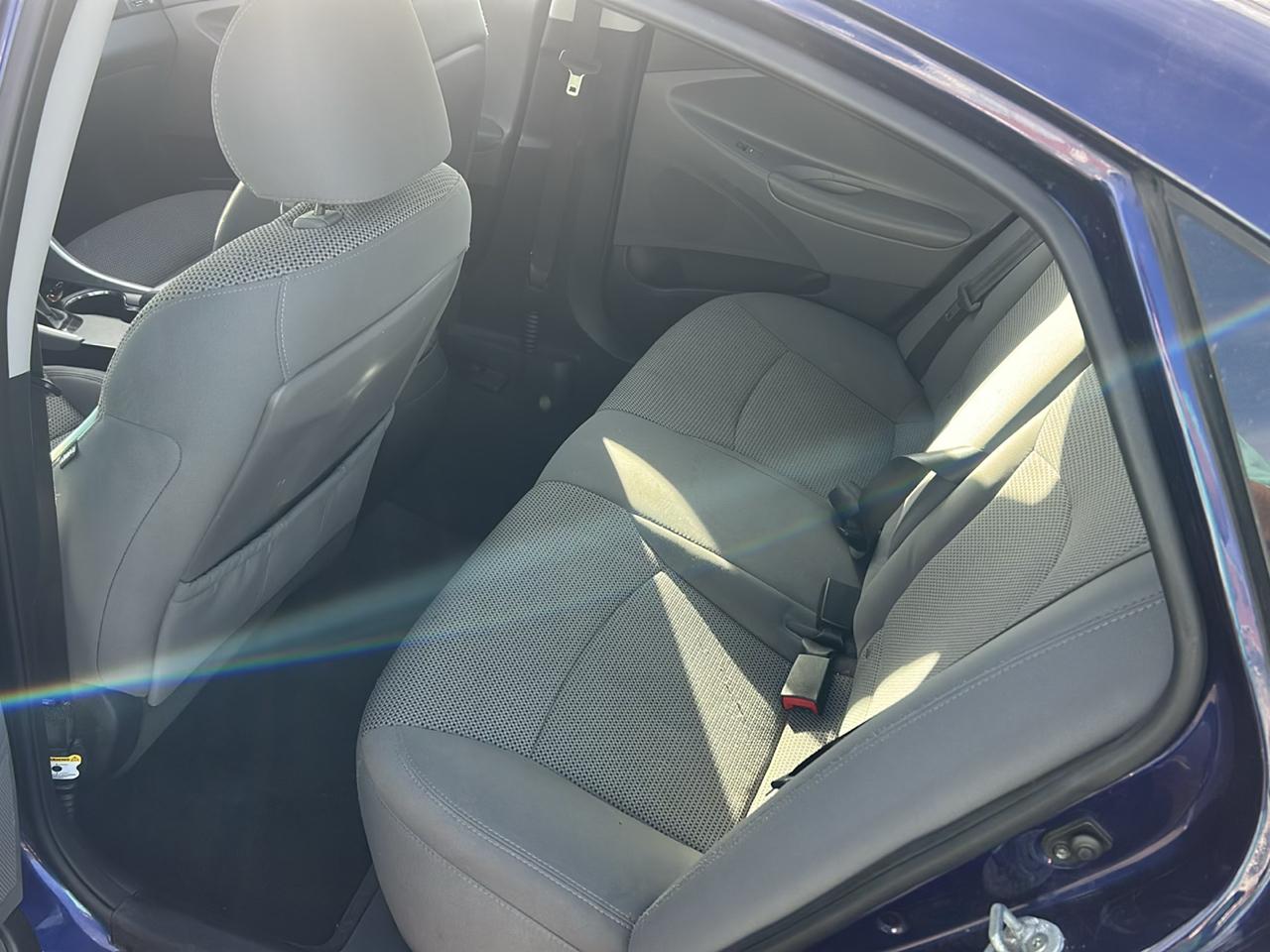 Hyundai Sonata 4dr Sdn 2.4L Auto GLS 2012