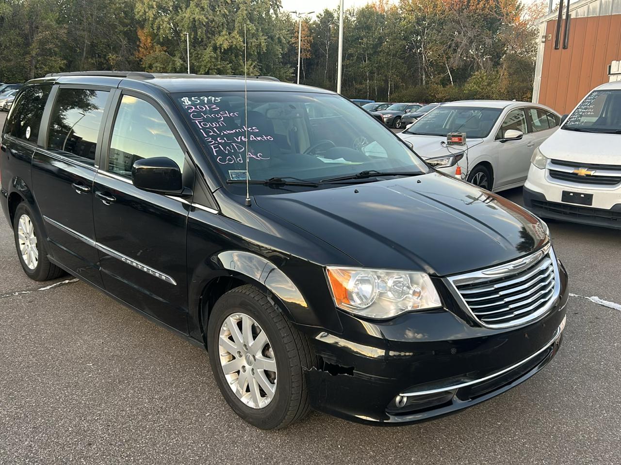 Chrysler Town & Country 4dr Wgn Touring 2013