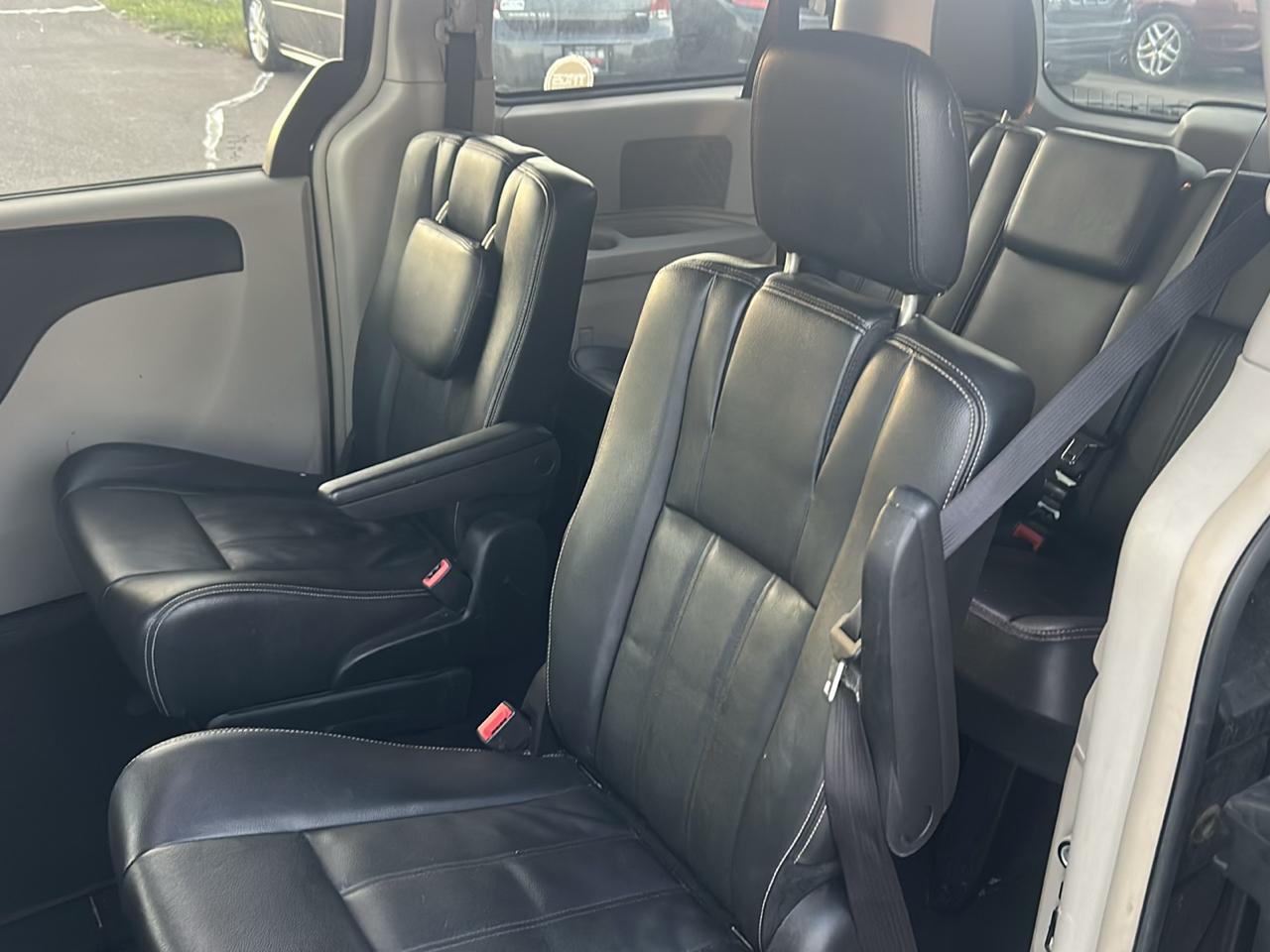 Chrysler Town & Country 4dr Wgn Touring 2013