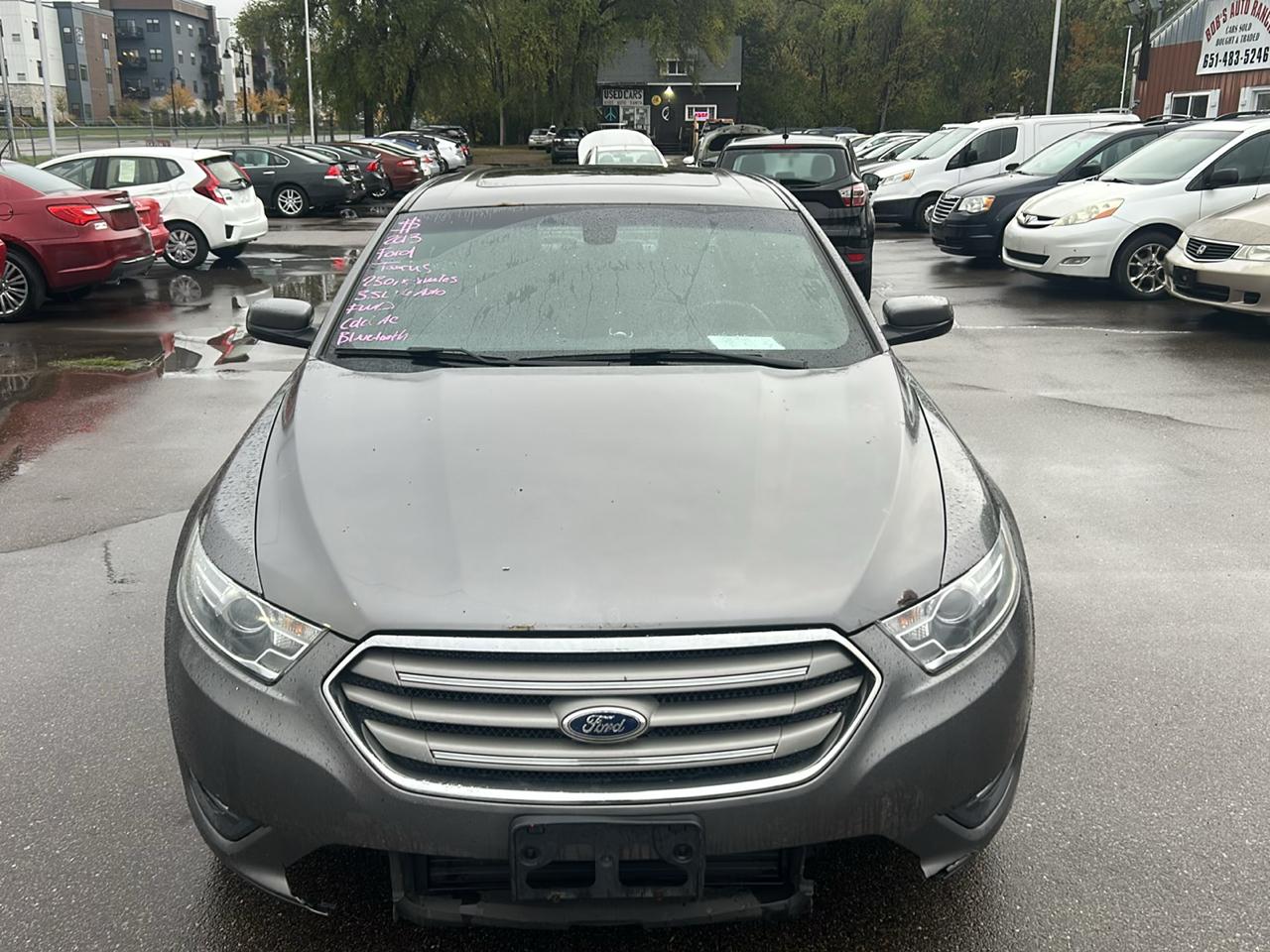 Ford Taurus 4dr Sdn SEL FWD 2013