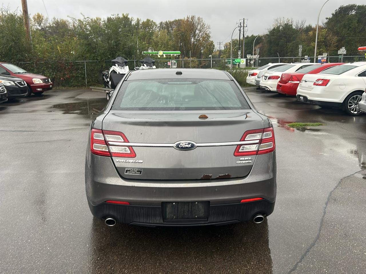 Ford Taurus 4dr Sdn SEL FWD 2013