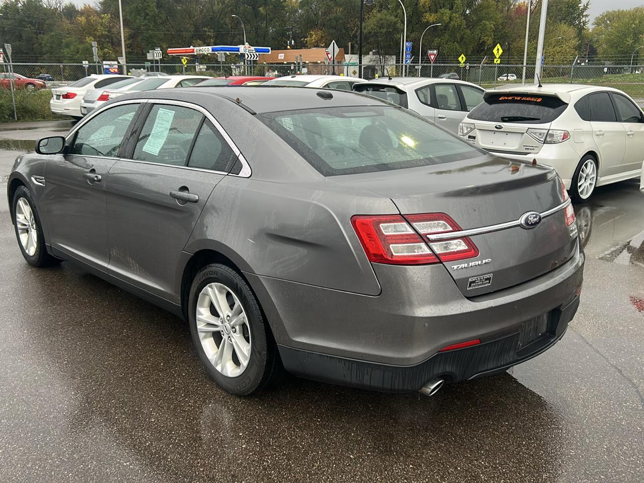 Ford Taurus 4dr Sdn SEL FWD 2013