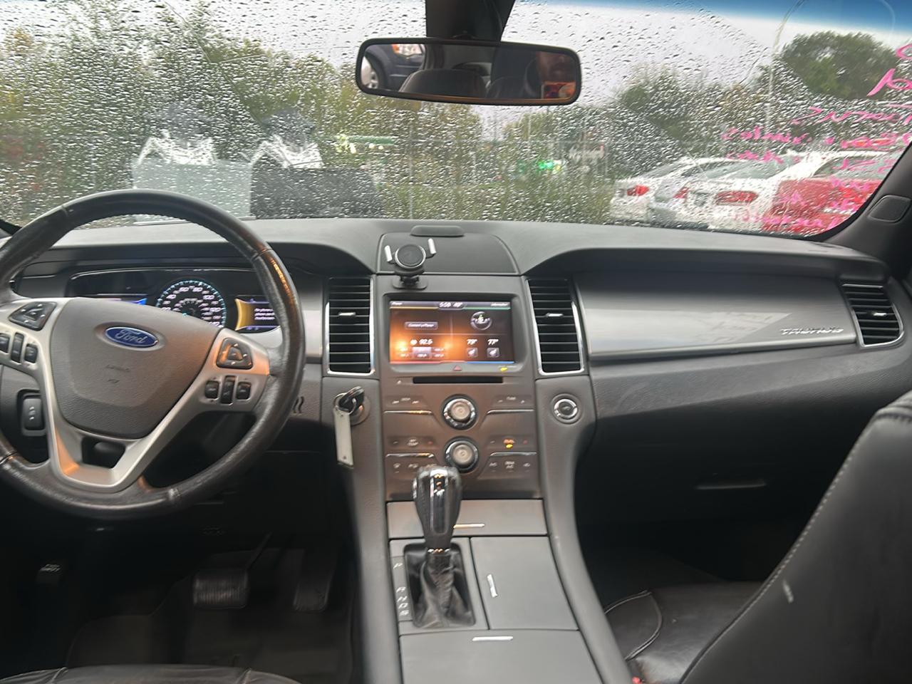 Ford Taurus 4dr Sdn SEL FWD 2013