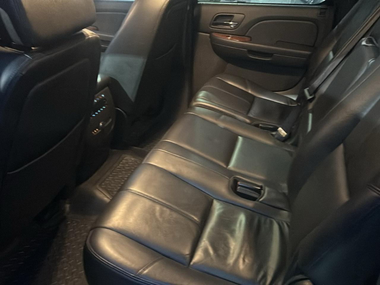 GMC Yukon XL 4WD 4dr 1500 SLT w/4SB 2008