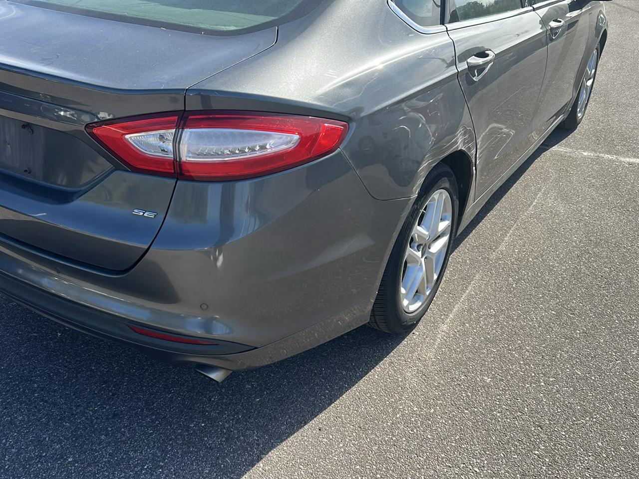 Ford Fusion 4dr Sdn SE FWD 2015