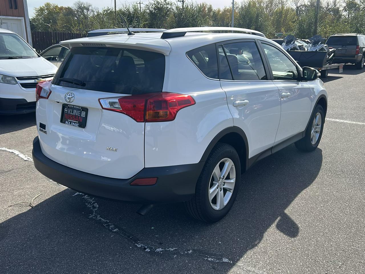 Toyota RAV4 FWD 4dr XLE (Natl) 2013