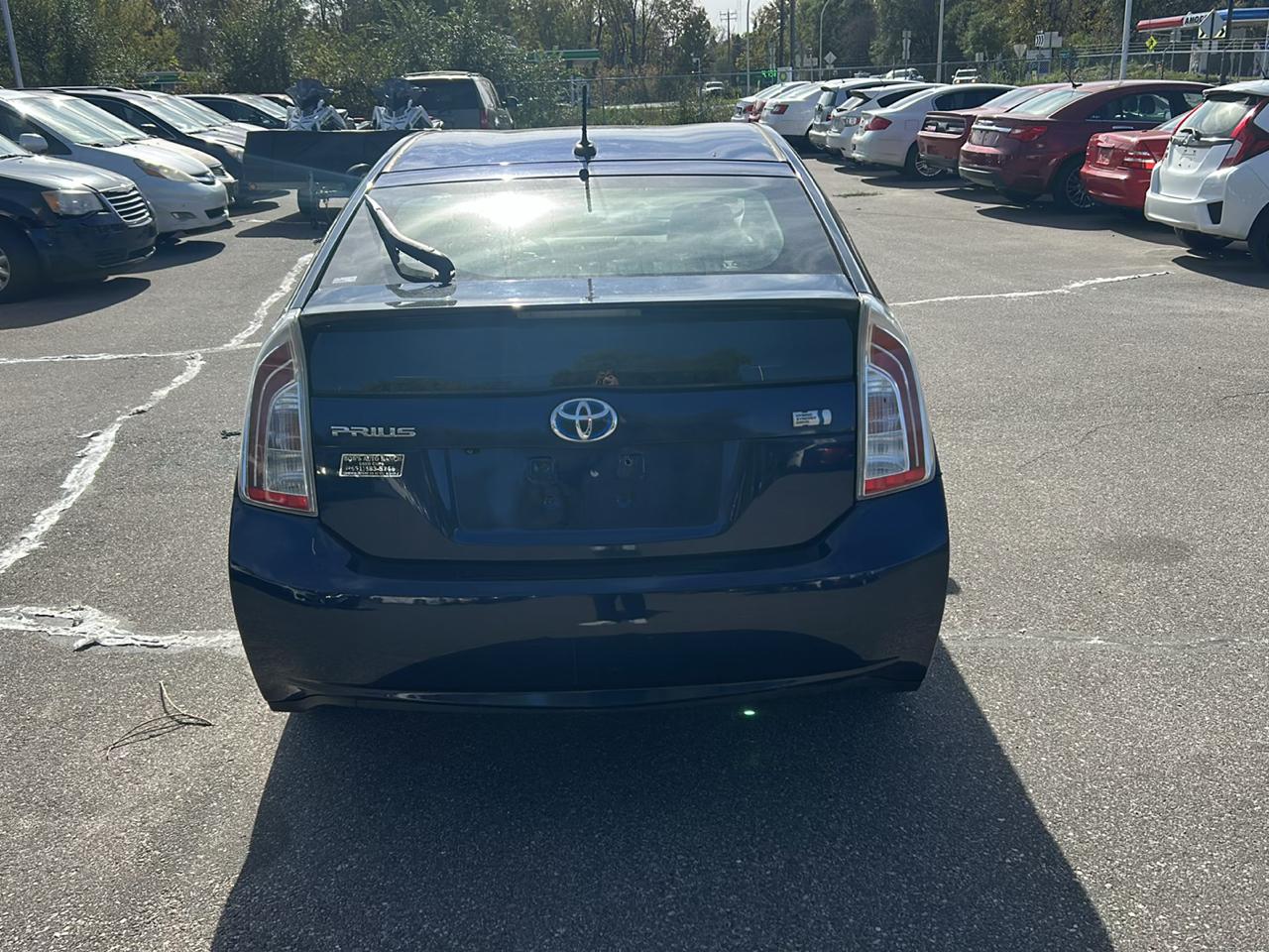 Toyota Prius 5dr HB Three (Natl) 2014