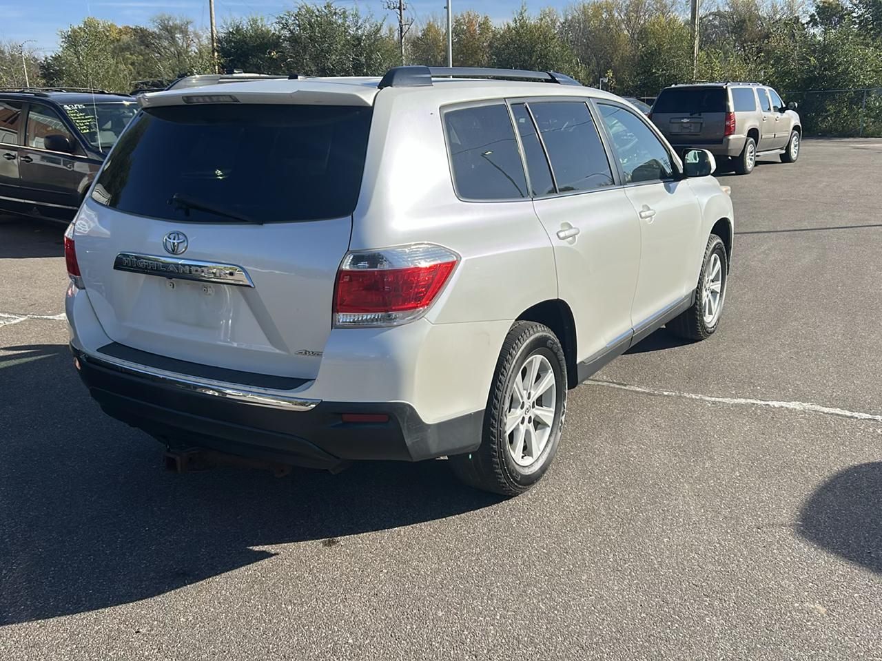 Toyota Highlander 4WD 4dr V6 (Natl) 2013