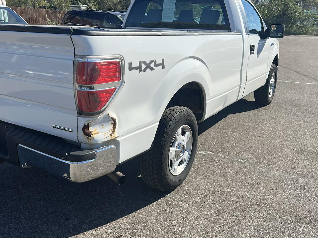Ford F-150 4WD Reg Cab 145" XL 2014