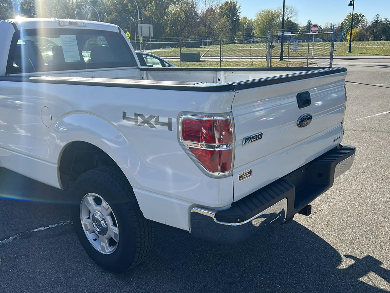 Ford F-150 4WD Reg Cab 145" XL 2014