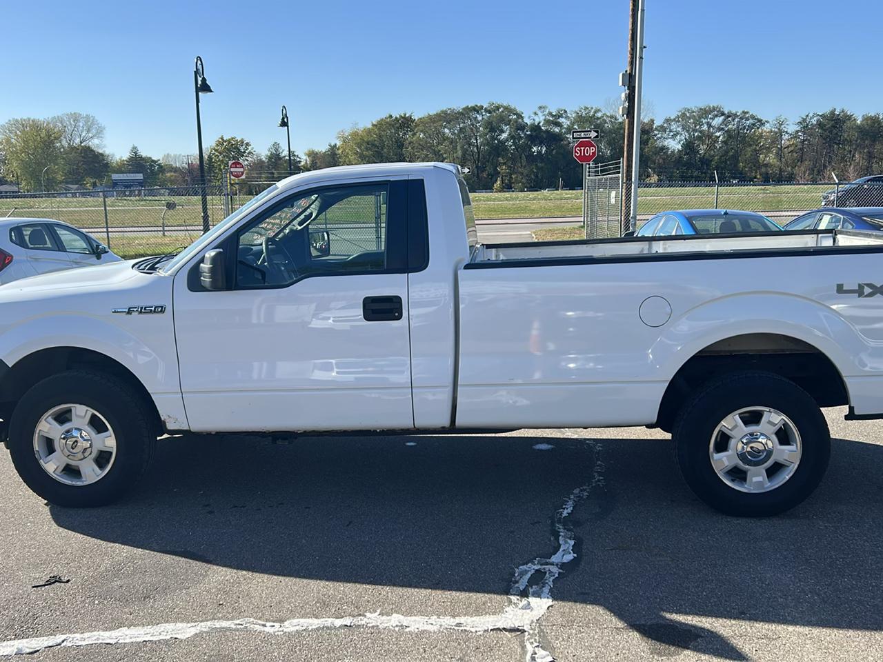 Ford F-150 4WD Reg Cab 145" XL 2014