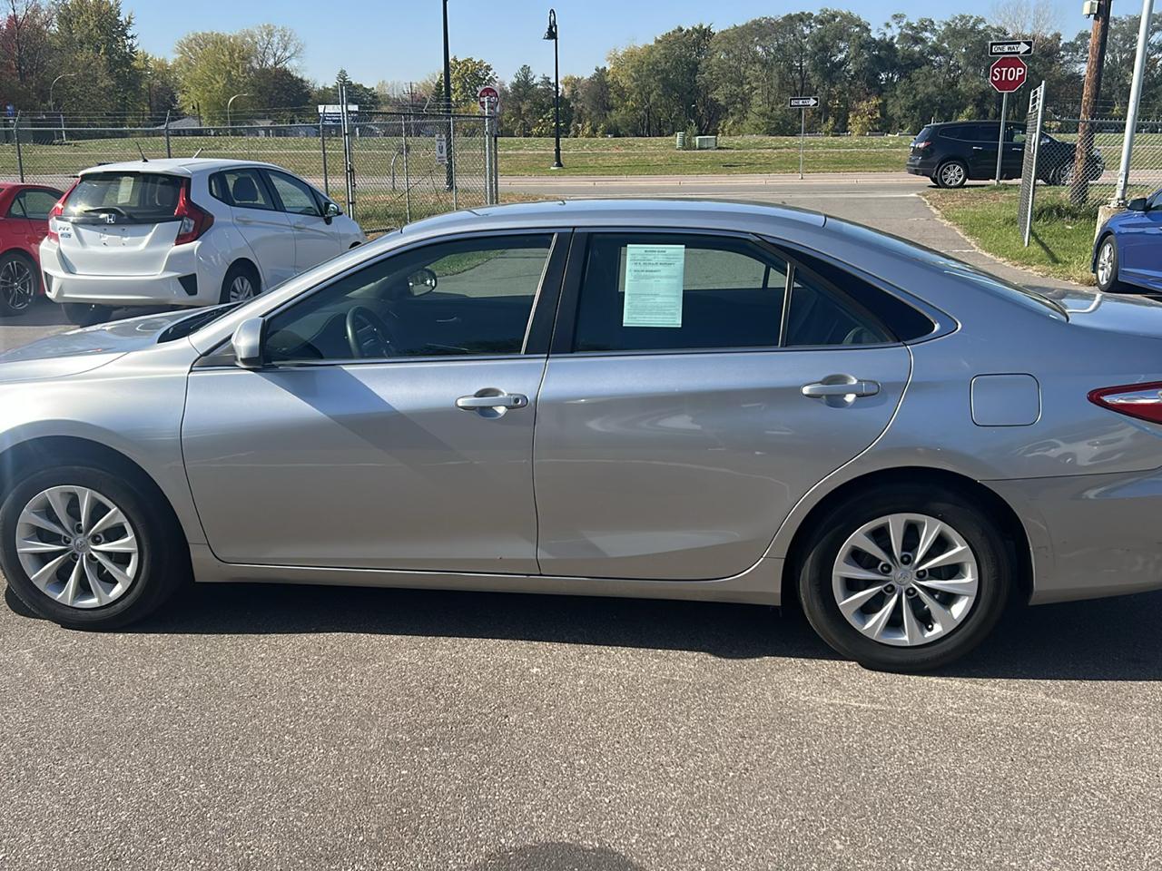 Toyota Camry 4dr Sdn I4 Auto XLE (Natl) 2015
