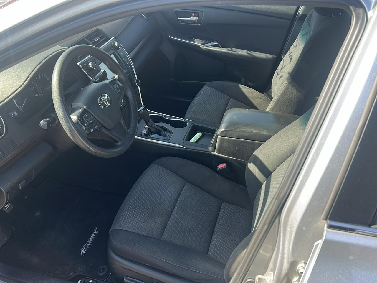 Toyota Camry 4dr Sdn I4 Auto XLE (Natl) 2015