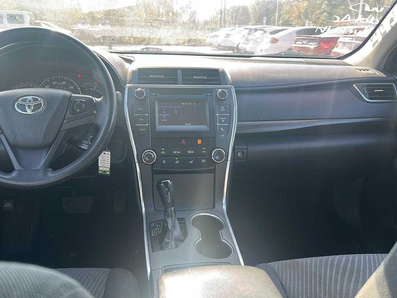 Toyota Camry 4dr Sdn I4 Auto XLE (Natl) 2015