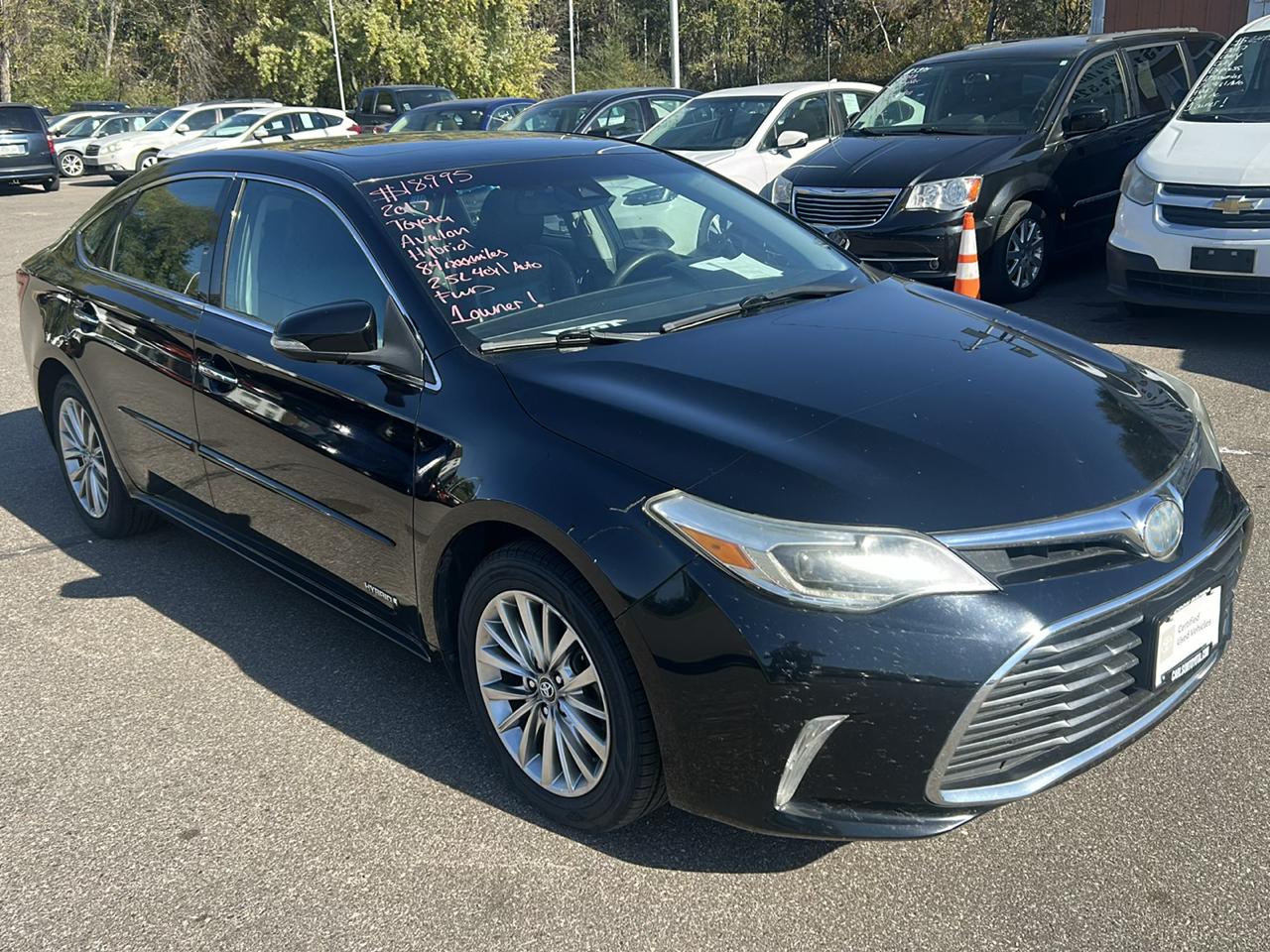 Toyota Avalon Hybrid Limited (Natl) 2017