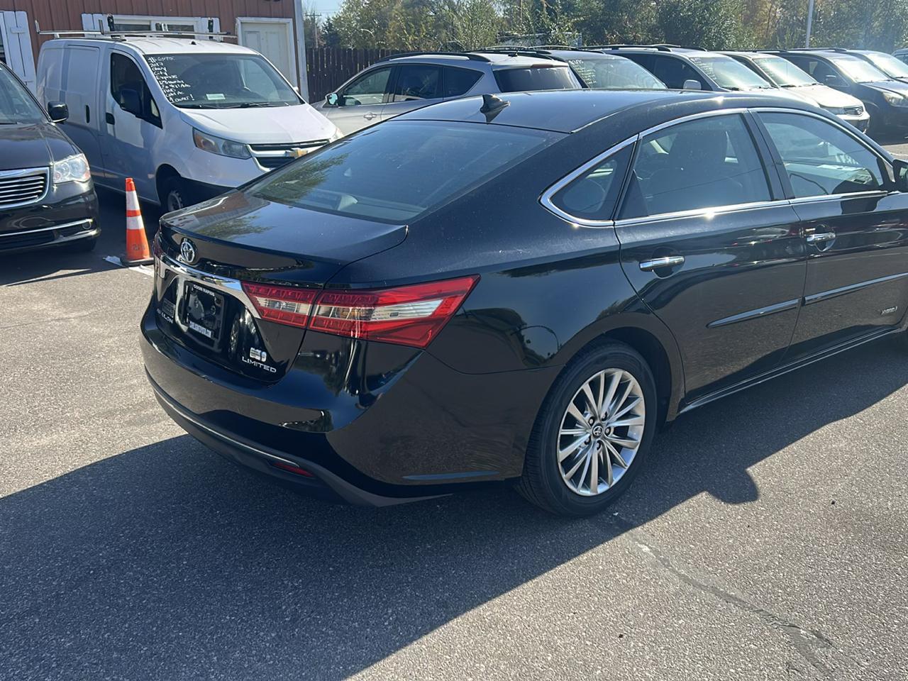 Toyota Avalon Hybrid Limited (Natl) 2017