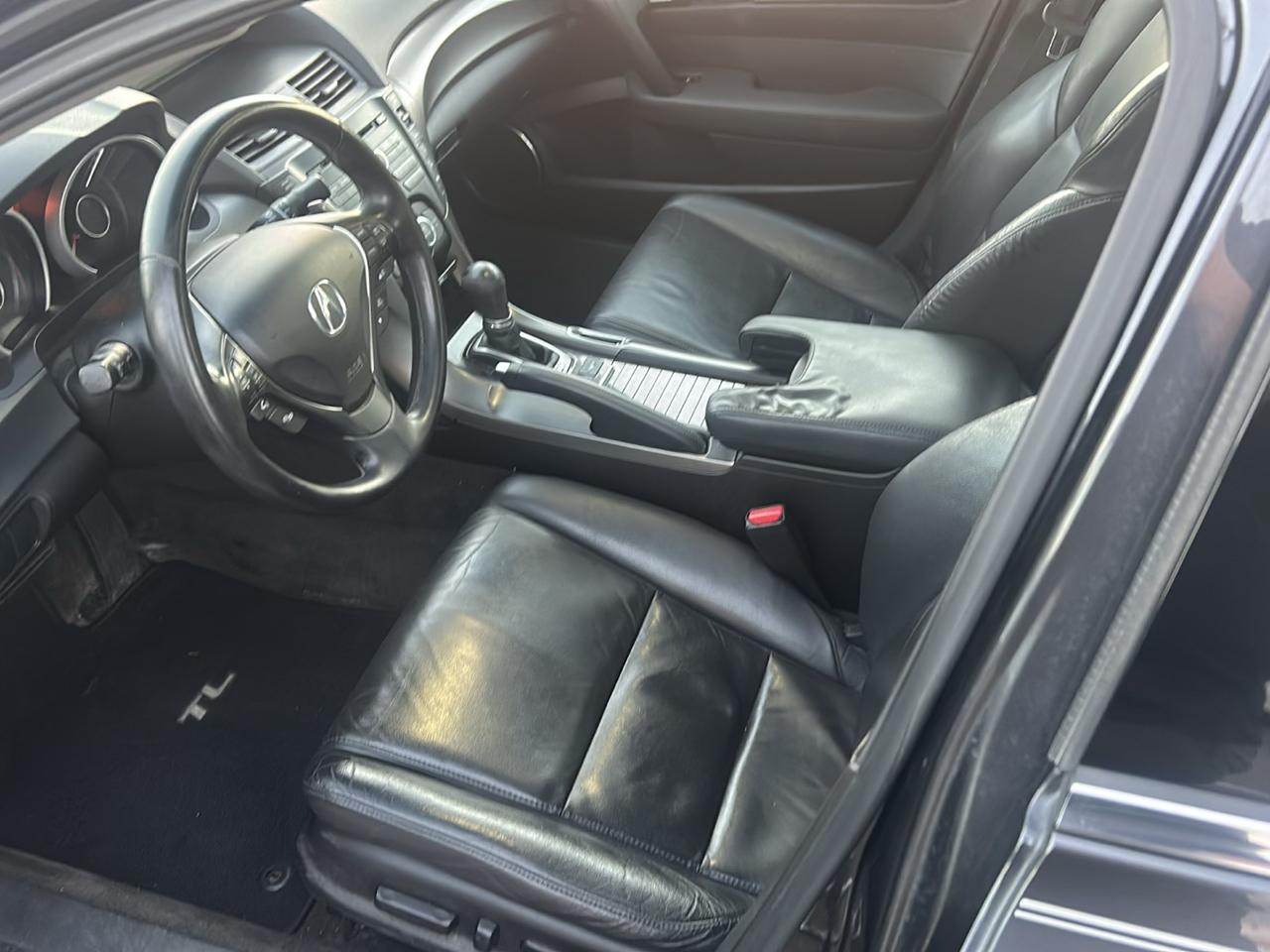 Acura TL 4dr Sdn Auto 2WD 2012