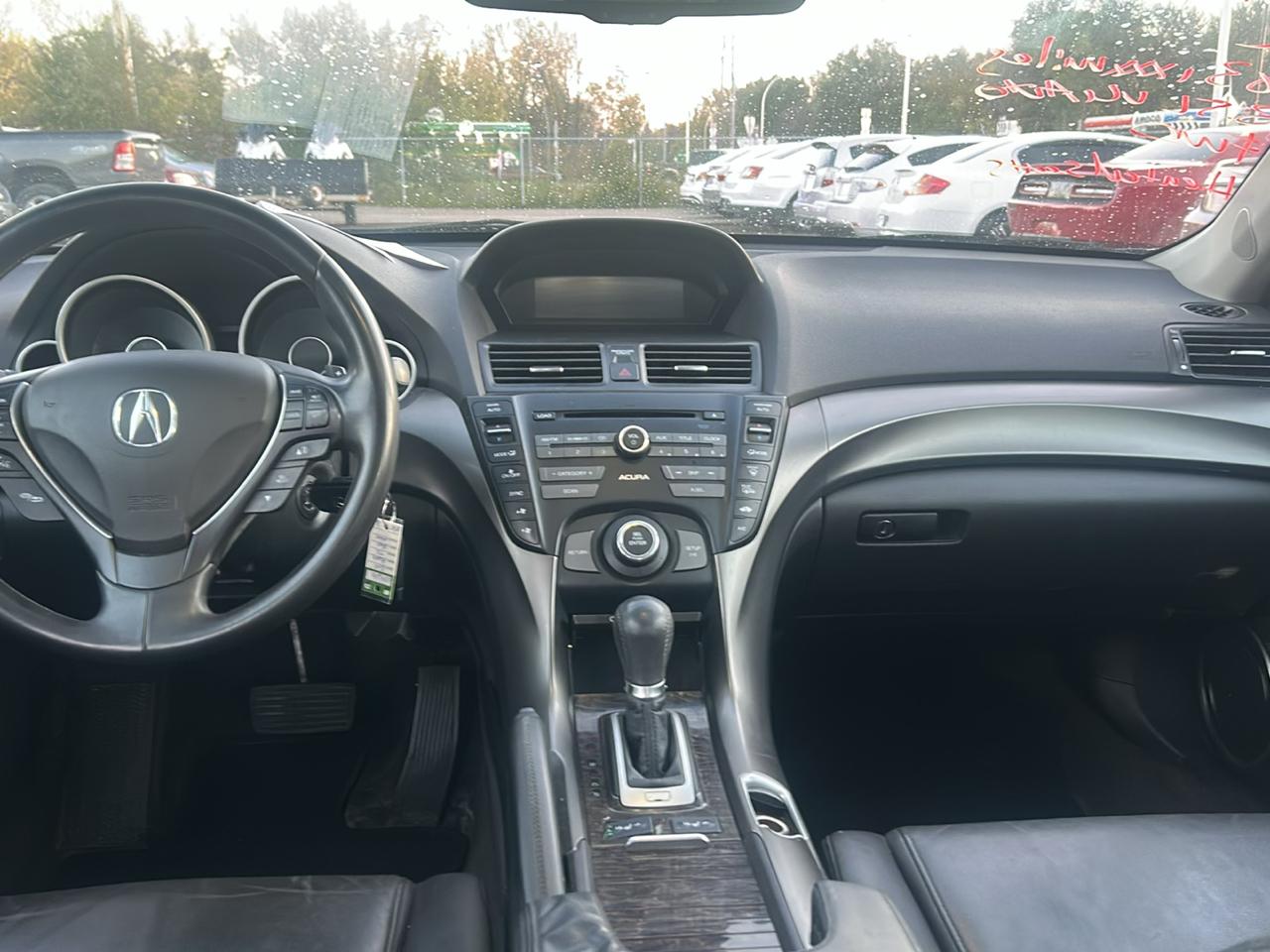 Acura TL 4dr Sdn Auto 2WD 2012