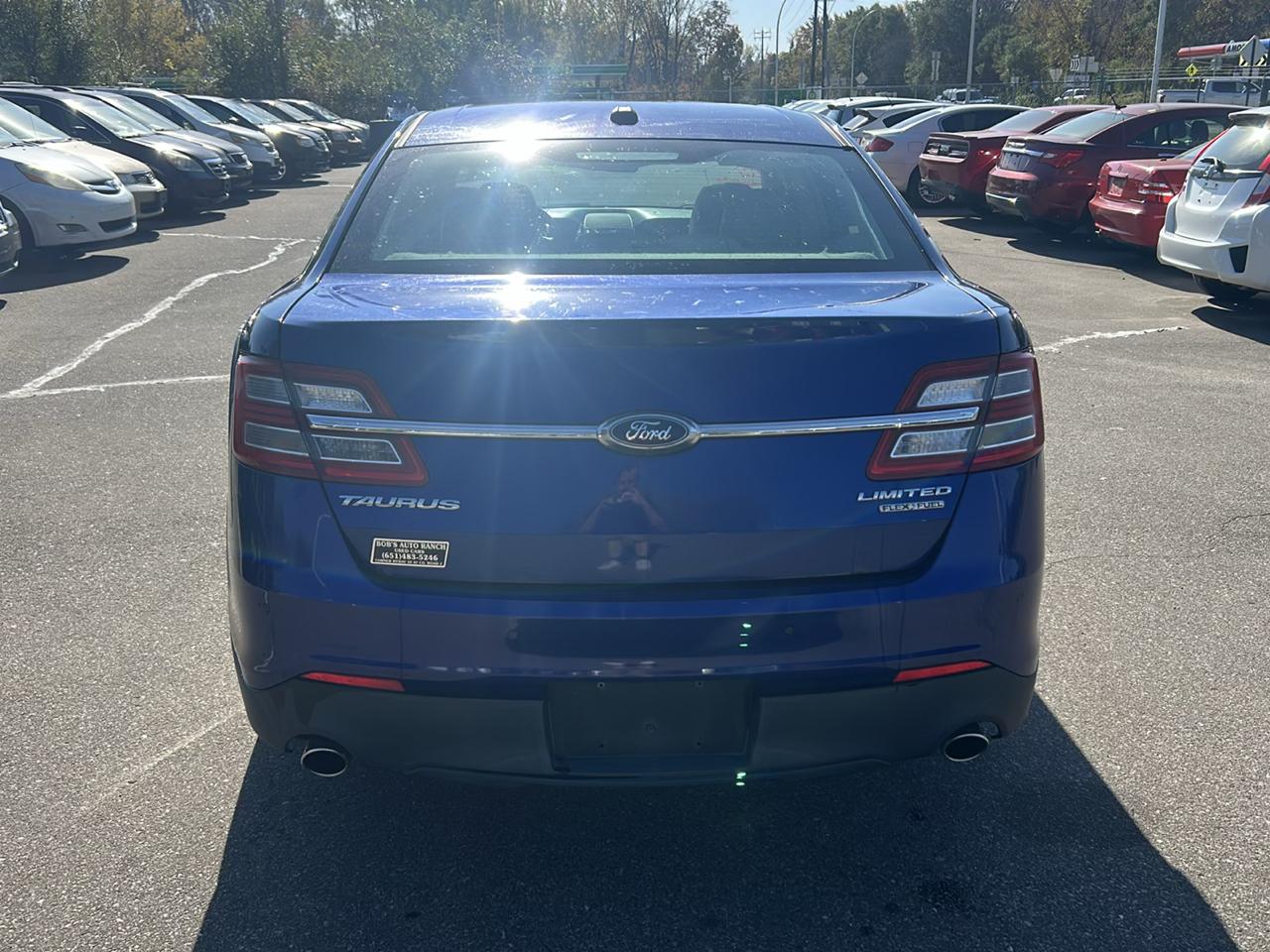 Ford Taurus 4dr Sdn Limited FWD 2013
