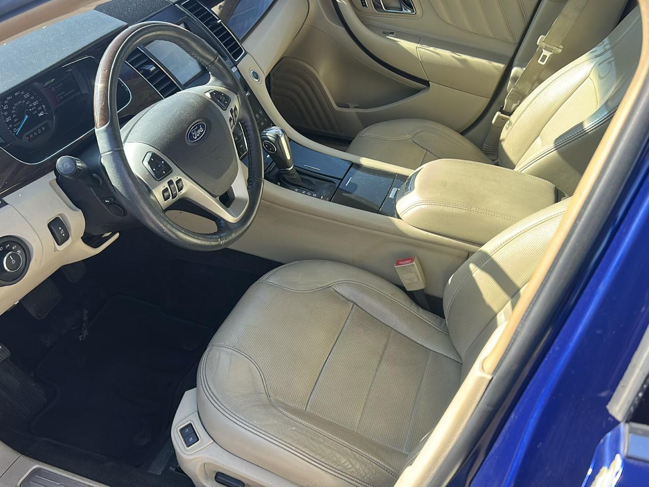 Ford Taurus 4dr Sdn Limited FWD 2013