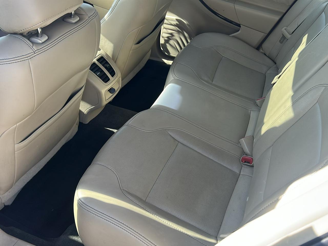 Ford Taurus 4dr Sdn Limited FWD 2013