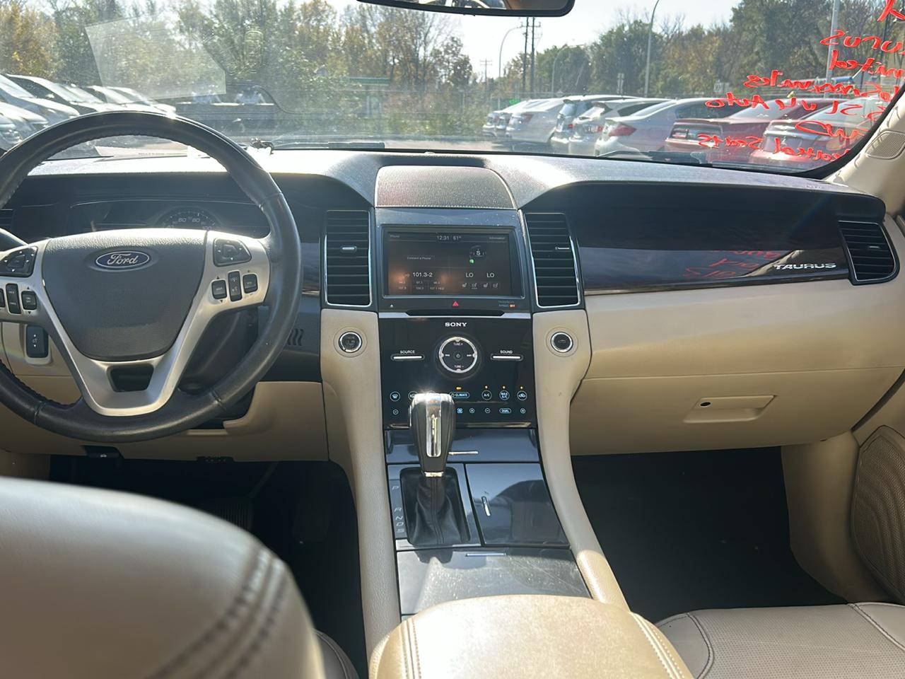 Ford Taurus 4dr Sdn Limited FWD 2013