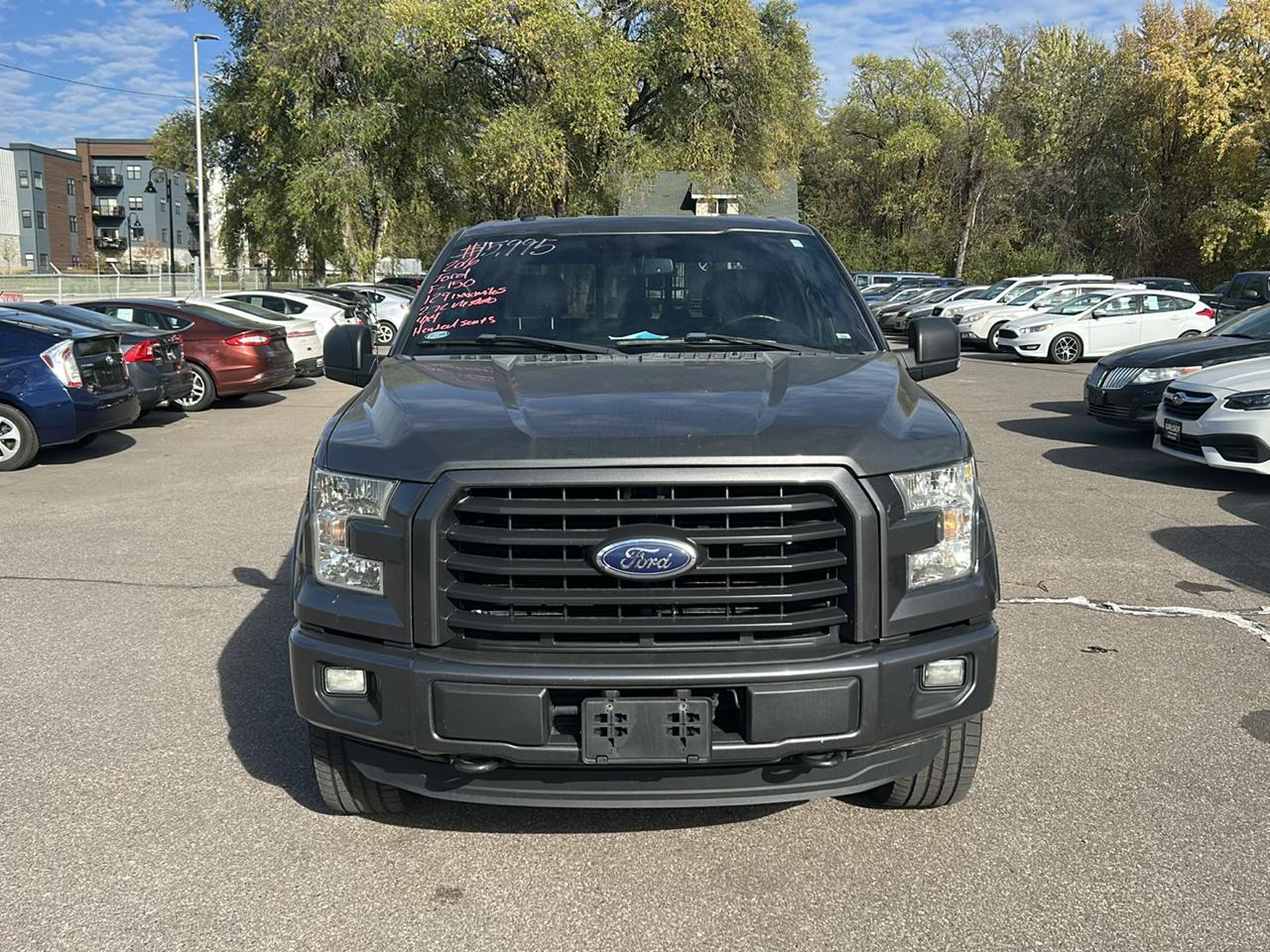 Ford F-150 4WD SuperCrew 145" Lariat 2016