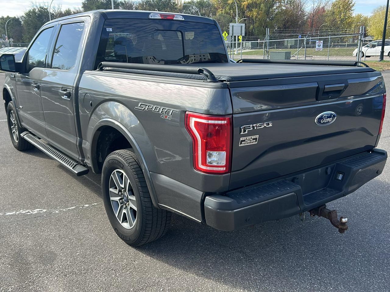 Ford F-150 4WD SuperCrew 145" Lariat 2016