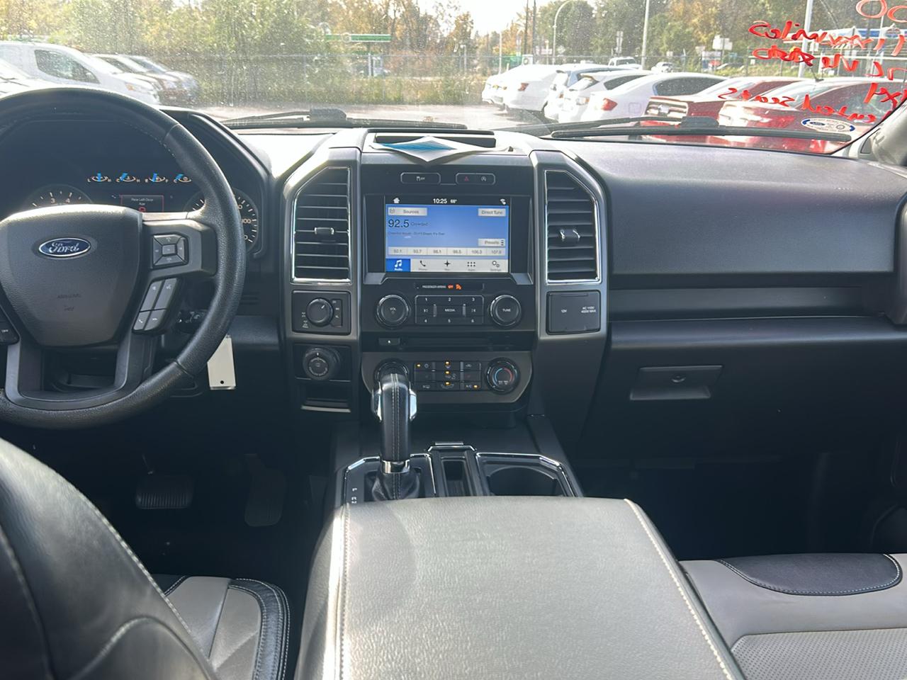 Ford F-150 4WD SuperCrew 145" Lariat 2016