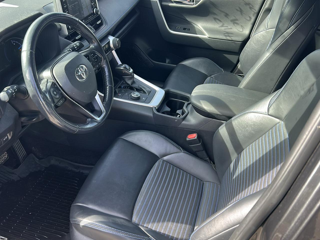 Toyota RAV4 Hybrid XSE AWD (Natl) 2019
